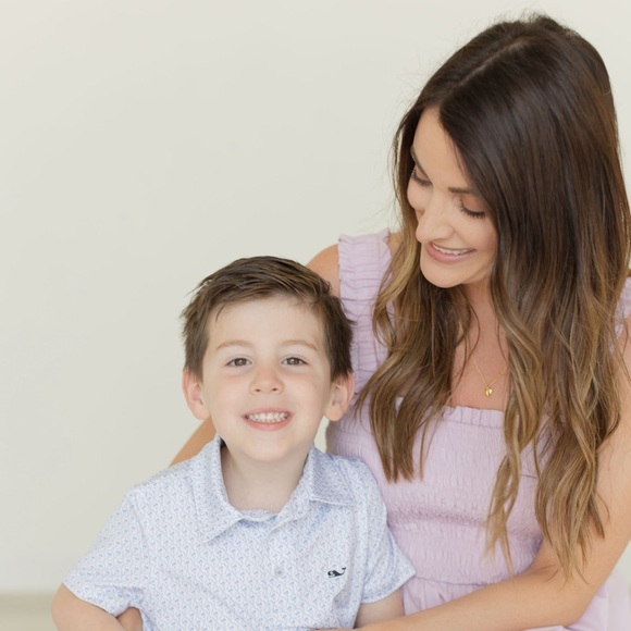 Meet your Posher, Laura - Picture 1 of 1